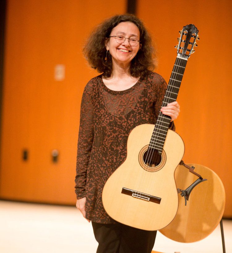 Classical-Guitar-Lessons-Online